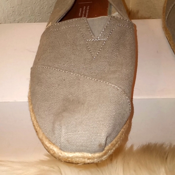 Toms Gray  Canvas Slip on Shoes - Picture 4 of 15